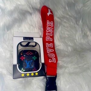 AirPods case with and without the keychain